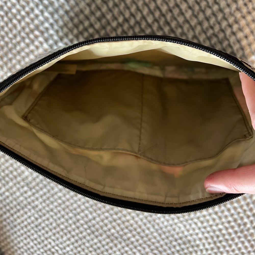 Kate Spade Pouch - Picture 3 of 3